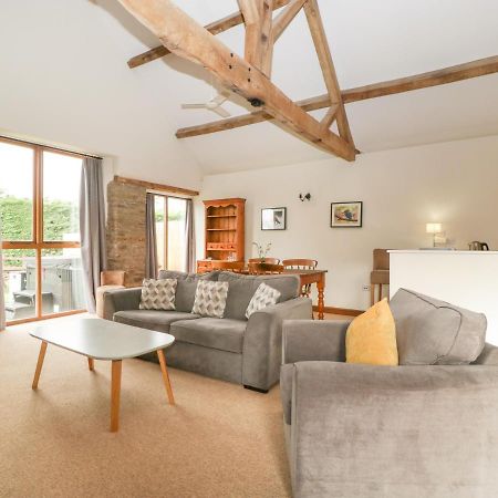 Peartree Cottage ウスター エクステリア 写真